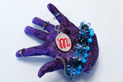 Learn how to make a unique hand cast jewelry holder in this project tutorial.  Your own hand and supplies from ACTIVA Products are all you need!